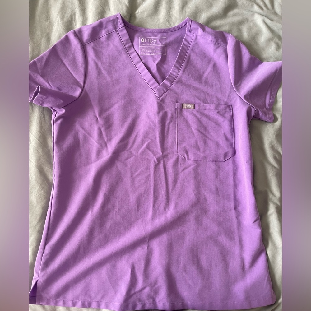 FIGS Lilac set
